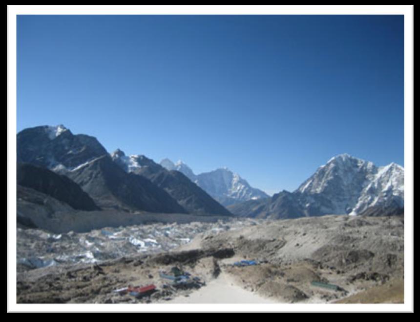 and surrounding scenery of Chola Che. The Labuche Peak is the first within view of Kala Pathar (5,550m) and Pumori is also along the way. We will be in Labuche before lunch.