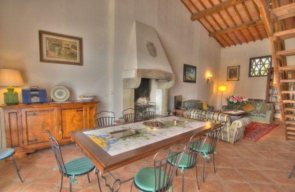 The Villa Pandolfini estate is just 12 kms outside of Florence so very handy to get both into Florence and around to the lovely little villages that are scattered through the