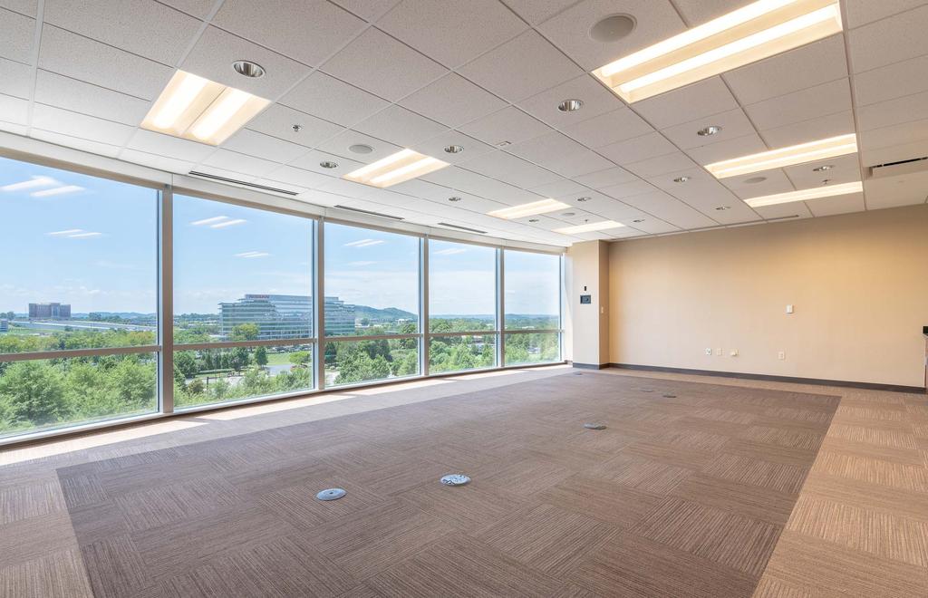 CURRENT AVAILABILITY 5th Floor Suite 500 32,571 RSF Suite 450 15,260 RSF EXISTING SUITE 500-33,227 RSF