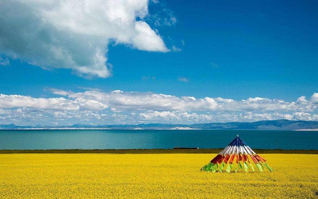 Culture Activities Qinghai Qinghai Lake From ancient times to the present, whenever people mention Qinghai Lake they think of 'green lake', 'blue sea' or 'fairyland', because of the marvelous natural