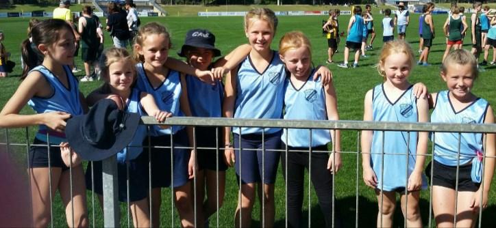 Mrs Wright Some of our District Athletes enjoying the day at Coffs Harbour Garby Class 1/2 Win Bin Winners