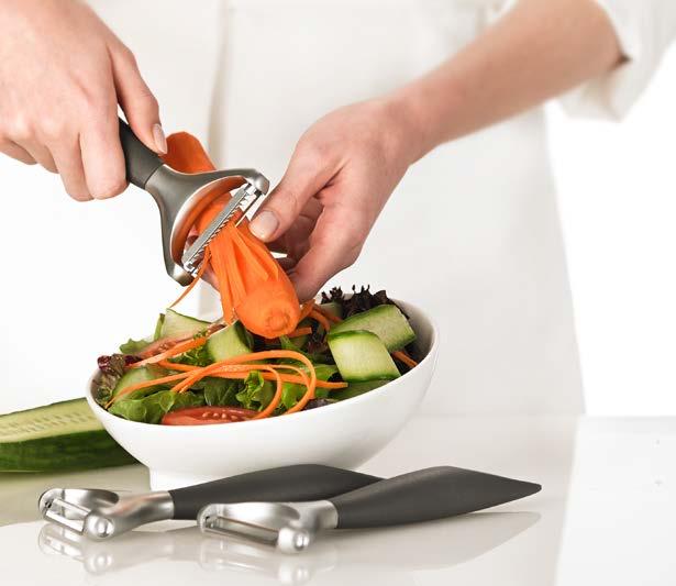 Food Prep Tools Peelers 747069 Ergonomic non-slip handle, shaped to provide optimal