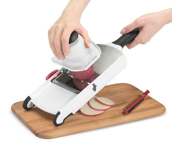 Food Preparation Hand guard for safety Straight & crinkle blade 747199 WINNER OF EXCELLENCE IN HOUSEWARES AWARDS 2014 2 thickness julienne blade & grater blade are included Mandoline body and hand