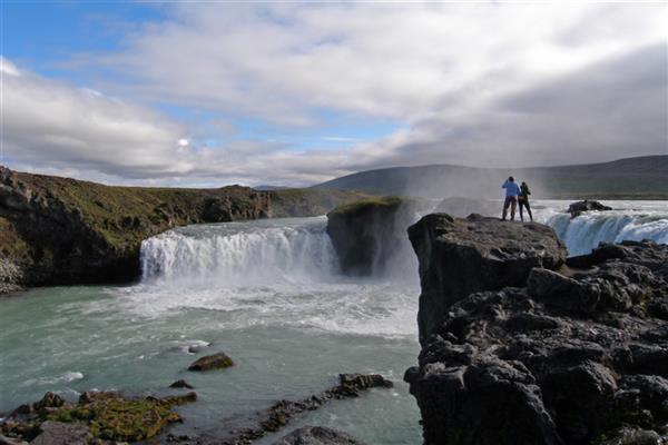 Health No compulsory immunisations are required for visits to Iceland. You should be up to date with the usual immunisations recommended in the UK. Tetanus immunisation is recommended.