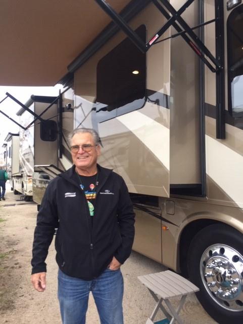Kerry and Robin Ray held an open house at 1pm on Tuesday at their brand new 35 Newmar diesel pusher. It is a beautiful rig.