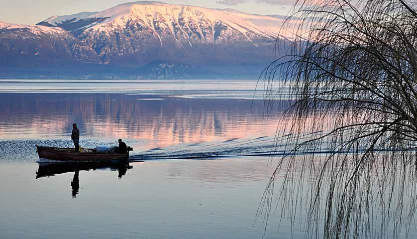 Newsletter No 7, March 2018 Project funded by the European Union Photo: Albert Cmeta Protecting Lake Ohrid TOWARDS STRENGTHENED GOVERNANCE OF THE SHARED TRANSBOUNDARY NATURAL AND CULTURAL HERITAGE OF
