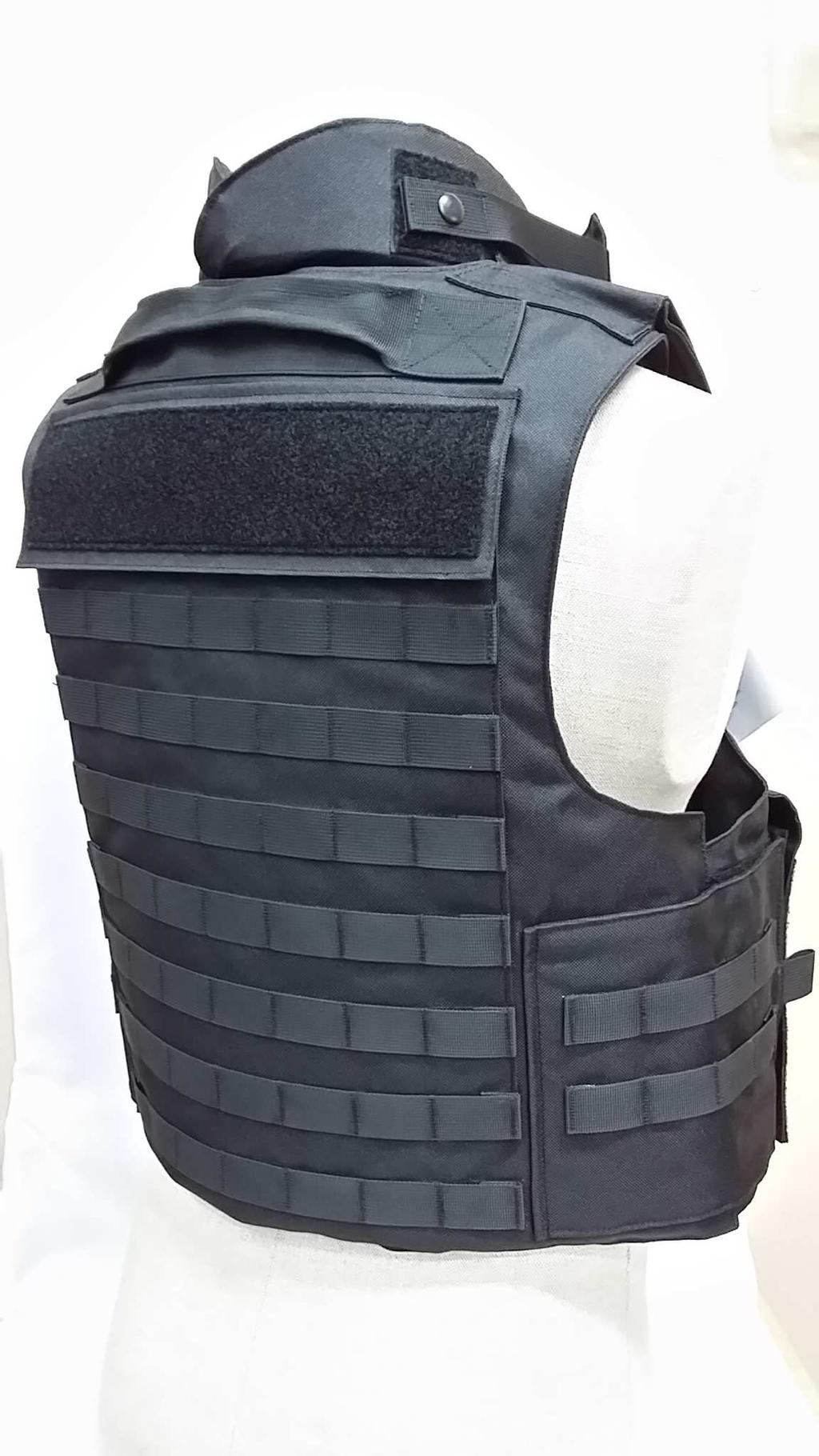 system *Adjustable shoulder points *Adjustable waist points *Quick release for rapid removal *Handle on the back for easy manipulation *Removeable Neck/Throat protector *Molle webbing for easy