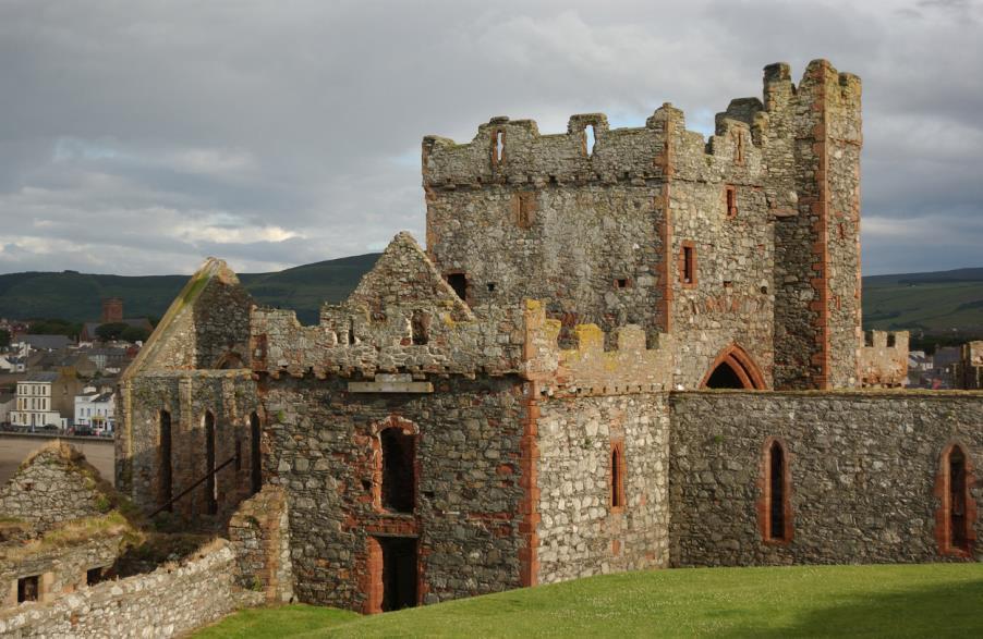 1 Getting to Peel Castle Peel Castle is located on St Patrick s Isle, a small islet connected to the town of Peel via a