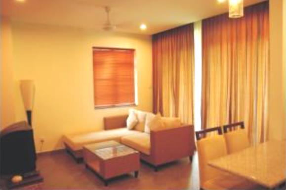 surrounding valley sleeps 4 persons with existing bedding Private living room area in of the surrounding valley and Mt.