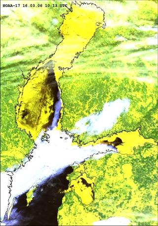 Figure 3. Satellite image of 16 th of March 2006 (Courtesy of BSH). Ice breaking up The last ice from open sea of the Baltic Proper disappeared in the end of March.