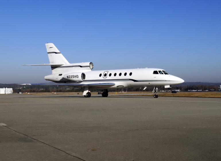 2001 Dassault F50EX N225HD S/N313 OFFERED AT: $6,995,000 HISTORY: Fortune 100 Owner AVAILABLE: IMMEDIATELY STATUS: As of November 13, 2012 TOTAL TIME: 4145.