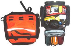 00 Product code : kb001 Para/Trauma bag A large extendible exterior pocket 3 other exterior pockets Durable zips 8 large
