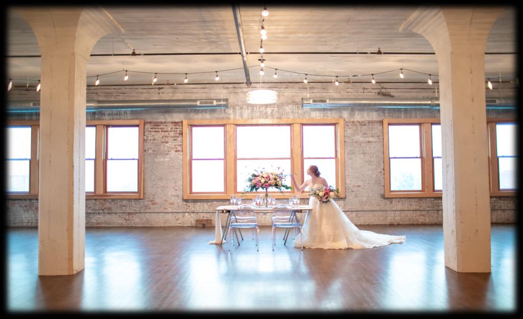Platinum Wedding Packages Skyline Platinum Package Friday, Saturday & Sunday - $4,500 Monday ~ Thursday - $3,500 Our Platinum Wedding package includes use of both the Indoor Skyline Room and the