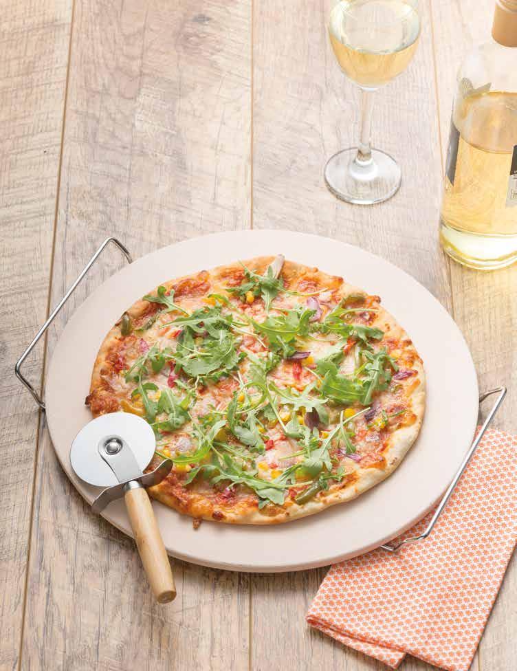 Living Cookware Living 13" Pizza Stone Size: Dia 33cm. Gift box.
