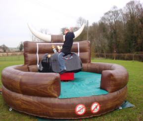 MECHANICAL RIDES RODEO BULL RODEO BULL SIZE 15 DIAMETER Price is for up to 4 hours (to suit) and is supplied with an operator. 11 Speeds ensures lots of fun for even the best cowboys!! 325.