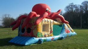 00 BOOK 3 or MORE INFLATABLES AT ONE EVENT GET 5% DISCOUNT Plus ALL ITEMS DISCOUNTED MONDAY TO THURSDAY JUNIOR
