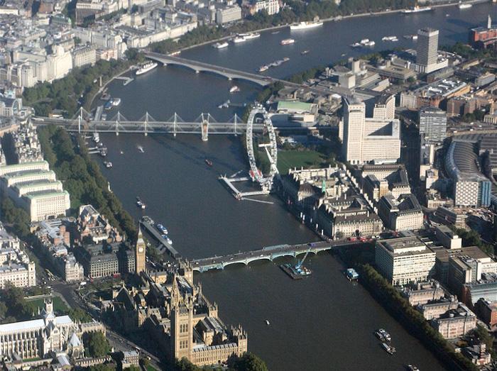 The River Thames The River Thames is 215 miles long and