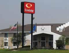 Econo Lodge also offers suites, in-room movies, cable-satellite TV, indoor pool, coffee, handicap accessible and package offers.