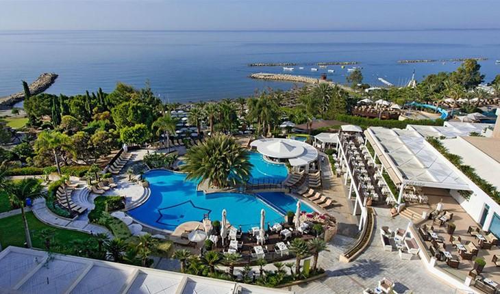 Mediterranean Beach Hotel (Cyprus) The Mediterranean Beach Hotel is situated on the South-West Bay of Limassol and is close to the archaeological site of the kingdom of Amathus.