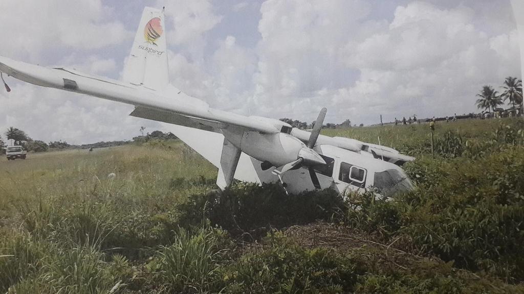 The pilot stated that, although he applied even brake pedal pressure (on the left and right brakes), he experienced differential braking which caused the aircraft to veer to the left.