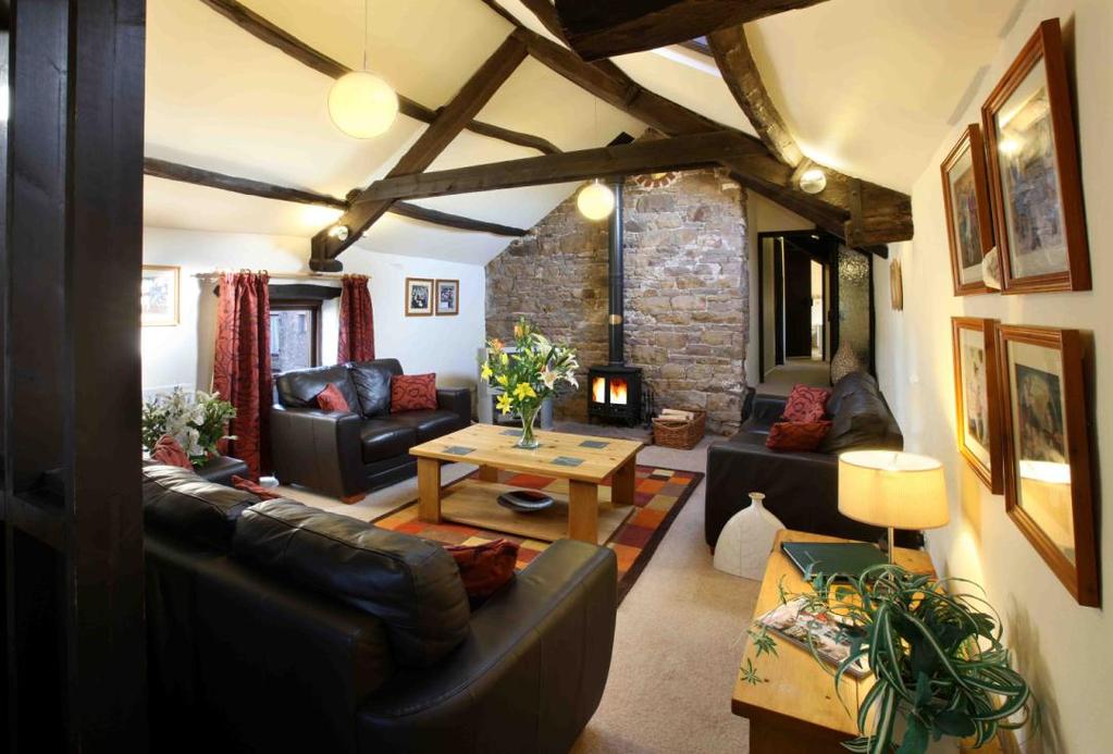 Farmhouse: Four bed owner s accommodation including large master bedroom with