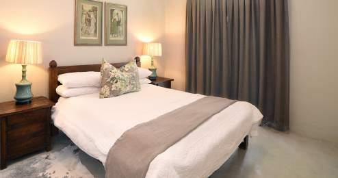 Room Information A 300m stroll from the beach, the house sleeps up to 10 people in four bedrooms and offers fantastic