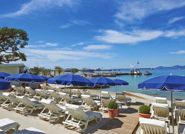 A magic cove nestled at the beginning of the Cap d Antibes, the Belles Rives Beach embodies the soul and the atmosphere of Francis Scott Fitzgerald s