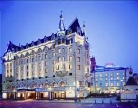 ACCOMMODATION MOSCOW Marriott Aurora Royal Hotel Built in 1999 The Marriott Aurora Royal Hotel is one of the most luxurious in town: with the Red Square and the Kremlin as well as the famous Bolshoi