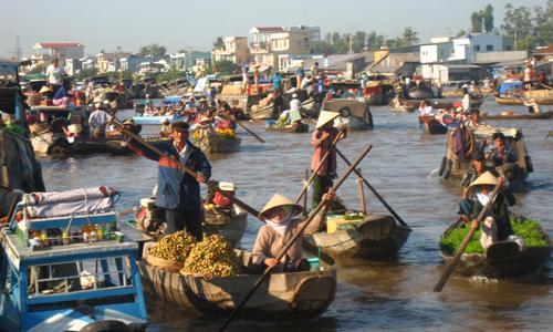 minivan 2 hours The day will begin with a two- hour ride from Ho Chi Minh City to the Mekong Delta. Upon arrival, we will take a boat cruise to visit Cai Be FloaRng Market.