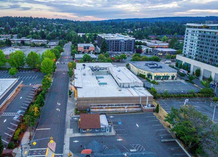 Walking distance to the Bellevue Colection, Bellevue Art Museum, restaurants, and shops. Rental Rates: $45.00 PSF Operating Expenses: 2017 estimated $9.