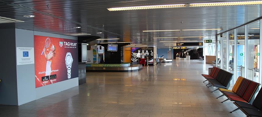 luggage area from the Schengen and Non-Schengen