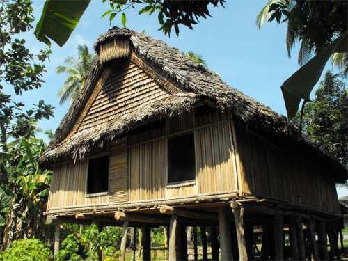 (2) / (Contd /) O/n PALIMBE GUEST HOUSE, (BLD). Accommodation is very basic. Simple hut made out of local material.