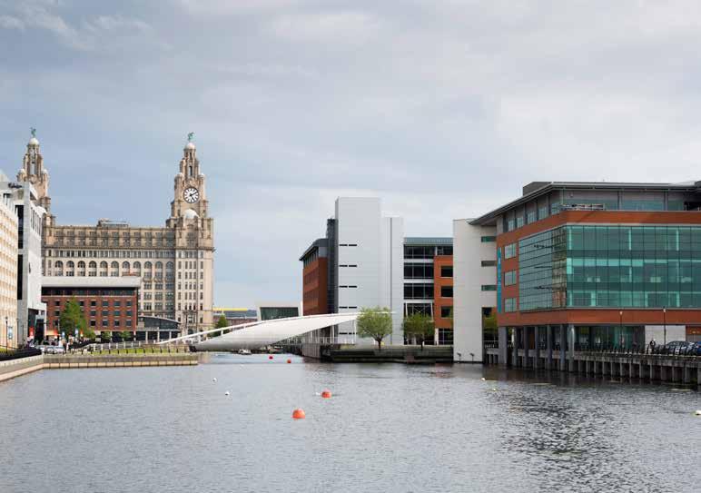 All the suites offer stunning floor to ceiling glazing providing impressive waterside views across Princes Dock.