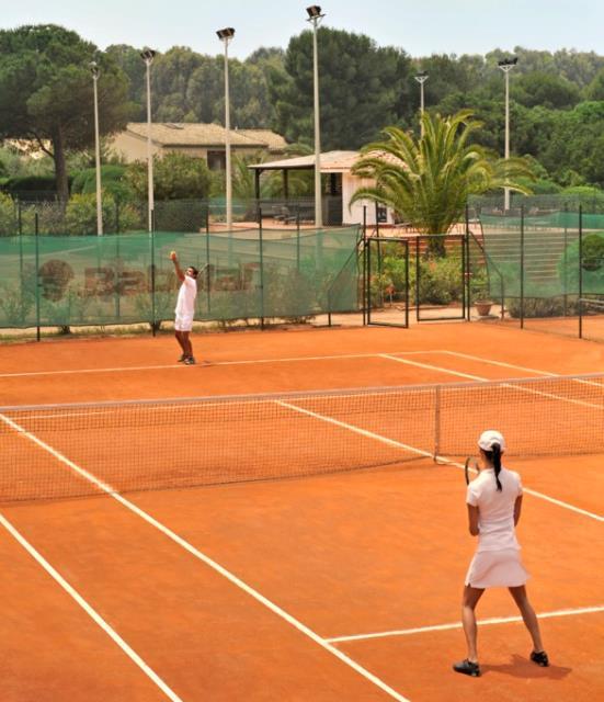 find your sporty side A summary of the wide range of sports included in your package Sailing School Tennis School (15 courts: 13 clay and 2 synthetic grass