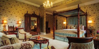 Try the many activities on offer including archery, quad biking, falconry, hurling and gaelic football. Each of the beautifully appointed rooms features period décor in a picturesque setting.