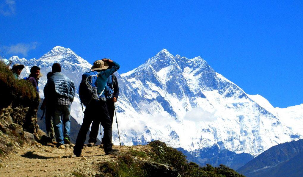 EVEREST BASE CAMP TREK 16 NIGHTS 17 DAYS; SEP 26-OCT 12, 2014 Everest base camp trek hardly needs an introduction. It is every hiker s dream, short only of summiting the peak itself.