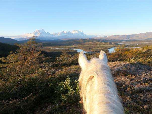 Overnight at Hotel del Paine (occasionally an alternative lodge is used). Riding time: c. 8-9 hours. Day 4 After breakfast meet the horses and prepare for the pampas ride to Grey Lake.
