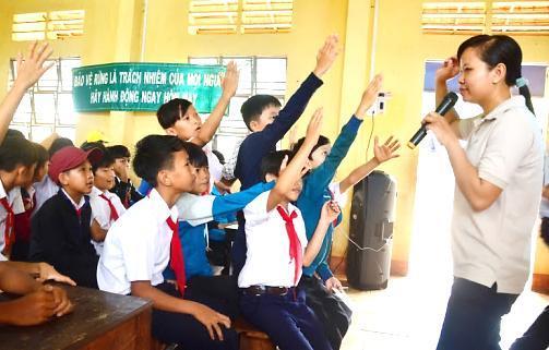 Last April, one mobile exhibition was successfully developed and operated for 900 children aged 12-15 years from five secondary schools in the buffer zone of the Bidoup-Nui Ba National Park.