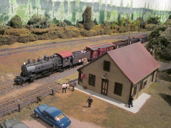 Photos by Bob Dawson Right: Salem IN station and industries on the Salem Depot layout.