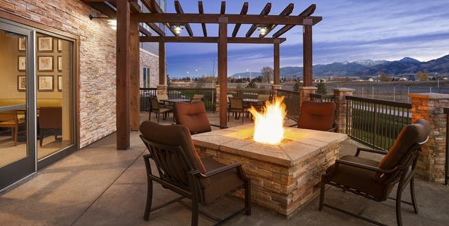 Key Brand Experiences Country Inn & Suites delivers a warm and welcoming