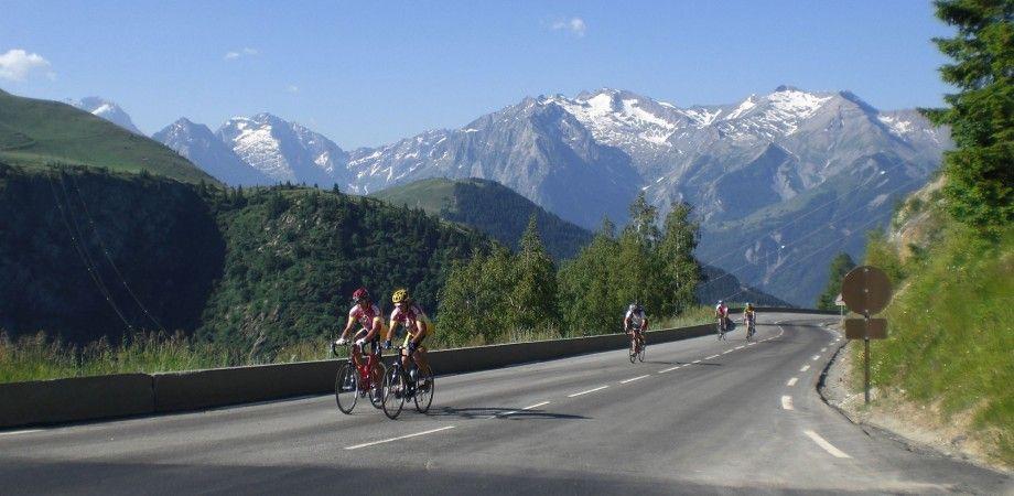 FRANCE, SWITZERLAND CYCLE RED 1 ABOUT THE CHALLENGE KING OF THE MOUNTAINS CYCLES This short but intensely demanding cycle challenge takes us through the heart of the French Alps, tackling a series of