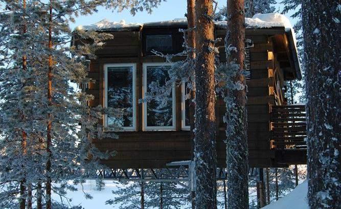 Winter Retreat *NEW* 7 nights / 8 days Luxury Lappish Retreat Stockholm is shimmering with frost and the surrounding waters glitter in the winter sun. Welcome to the first stop of your winter retreat.