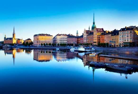 Southern Sweden by train 7 nights / 8 days Eco-Friendly This eco-friendly tour will allow you to visit the highlights of Sweden s South by train.