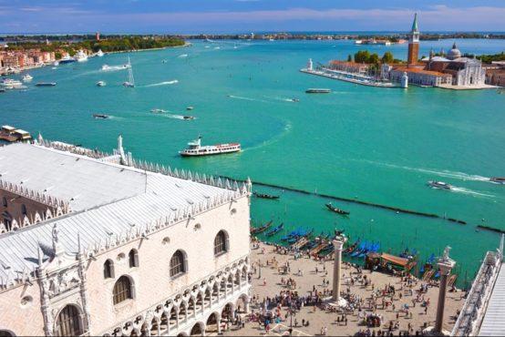 Just perfect for first timers to Venice. Alternatively, if you have been to Venice before, then our Islands Tour is the one to book.