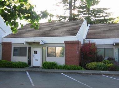 Colliers International - Exclusives May 04, 007 3 350 College Ave, 50 Santa Rosa, CA 9540 Bldg SF: 7,67 005038 APN: 00-3-036 783 Min/Max: 783-4,957 50 Avail $.
