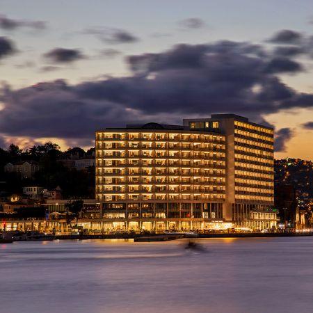 is located on the European shores of the Bosphorus on the north end of the Tarabya Bay. At 40 km s from New Istanbul Airport, it is the closest luxury hotel to the largest airport in Europe.