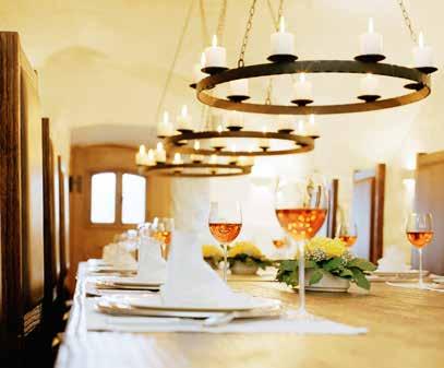 CONFERENCES WITH THAT EXTRA-SPECIAL SOMETHING DINING AT SCHLOSS MONTABAUR 32 modern function rooms and 24 group-work rooms guarantee optimum conditions.