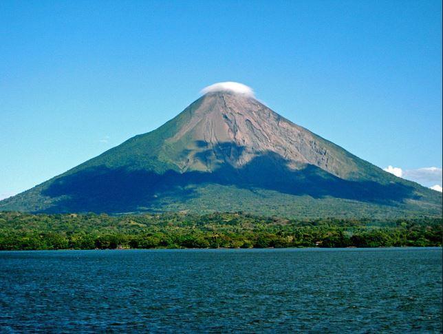 TOUR Welcome to Nicaragua Land of Lakes and Volcanoes! This morning we pick you up in Managua.