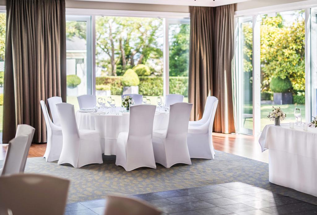 YOUR BIG Imagined DAY, JUST AS YOU YOUR RECEPTION AT HILTON LAKE TAUPO With an air of Victorian grandeur, the stunning function spaces provide a range of options for your dream