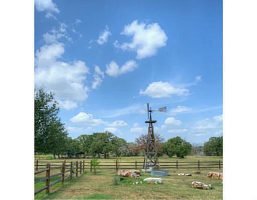 Texas sitting area Outdoor classes or nighttime campfire sessions